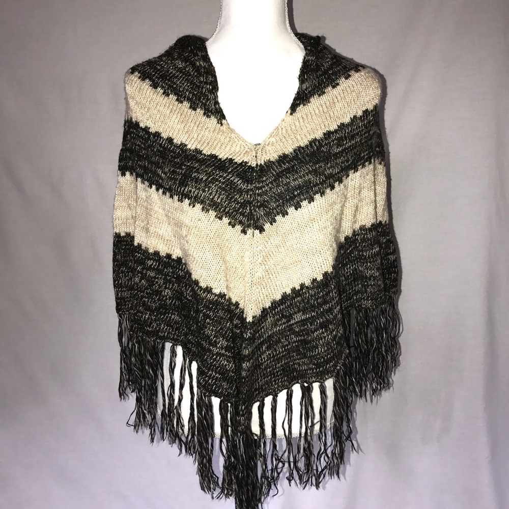 Willow & Clay Cream and Black Chevron Knit Poncho with Fringe